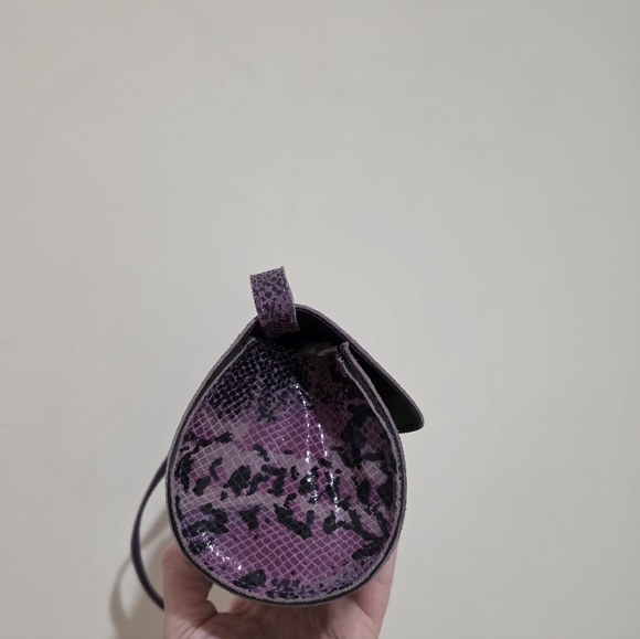 PURPLE SNAKE-SKIN LEATHER SHOULDER BAG
